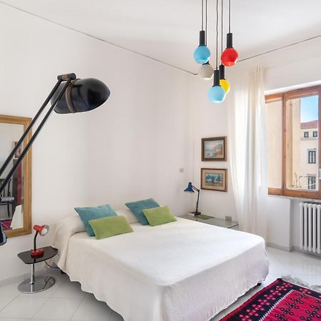Casa Vacanza Angelina Via Mercanti Centro Storico Salerno Luaran gambar