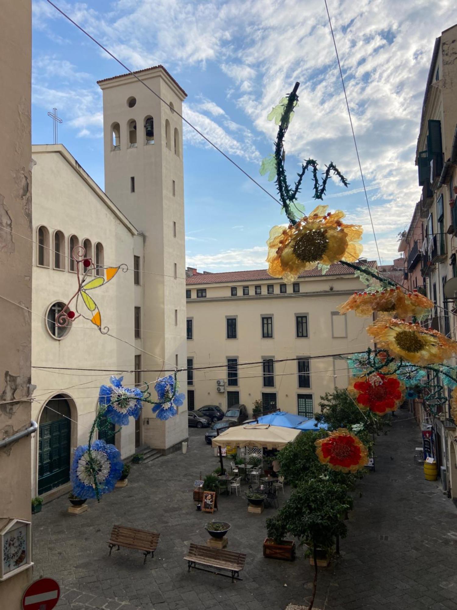 Casa Vacanza Angelina Via Mercanti Centro Storico Salerno Luaran gambar